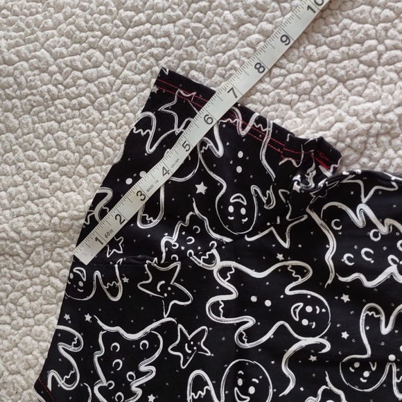 NWT Koi By Kathy Peterson Size XXS Black Metallic Gingerbread Alice Scrub Top - Picture 13 of 16